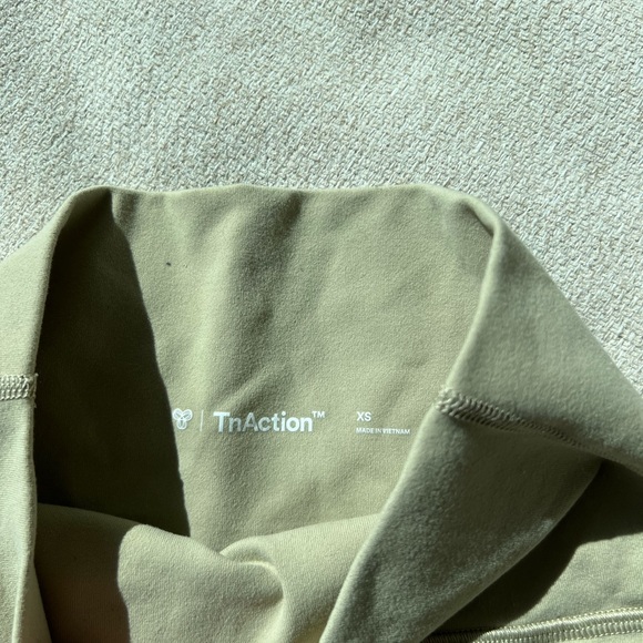 Aritzia TNA Workout Set - Picture 2 of 3